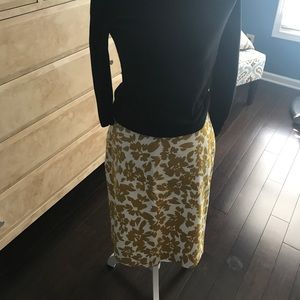 New with tags's and Taylor print skirt