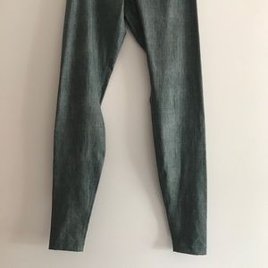 Lululemon sz 8 wunder under NWOT