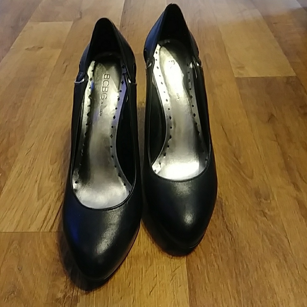 BCBG heels