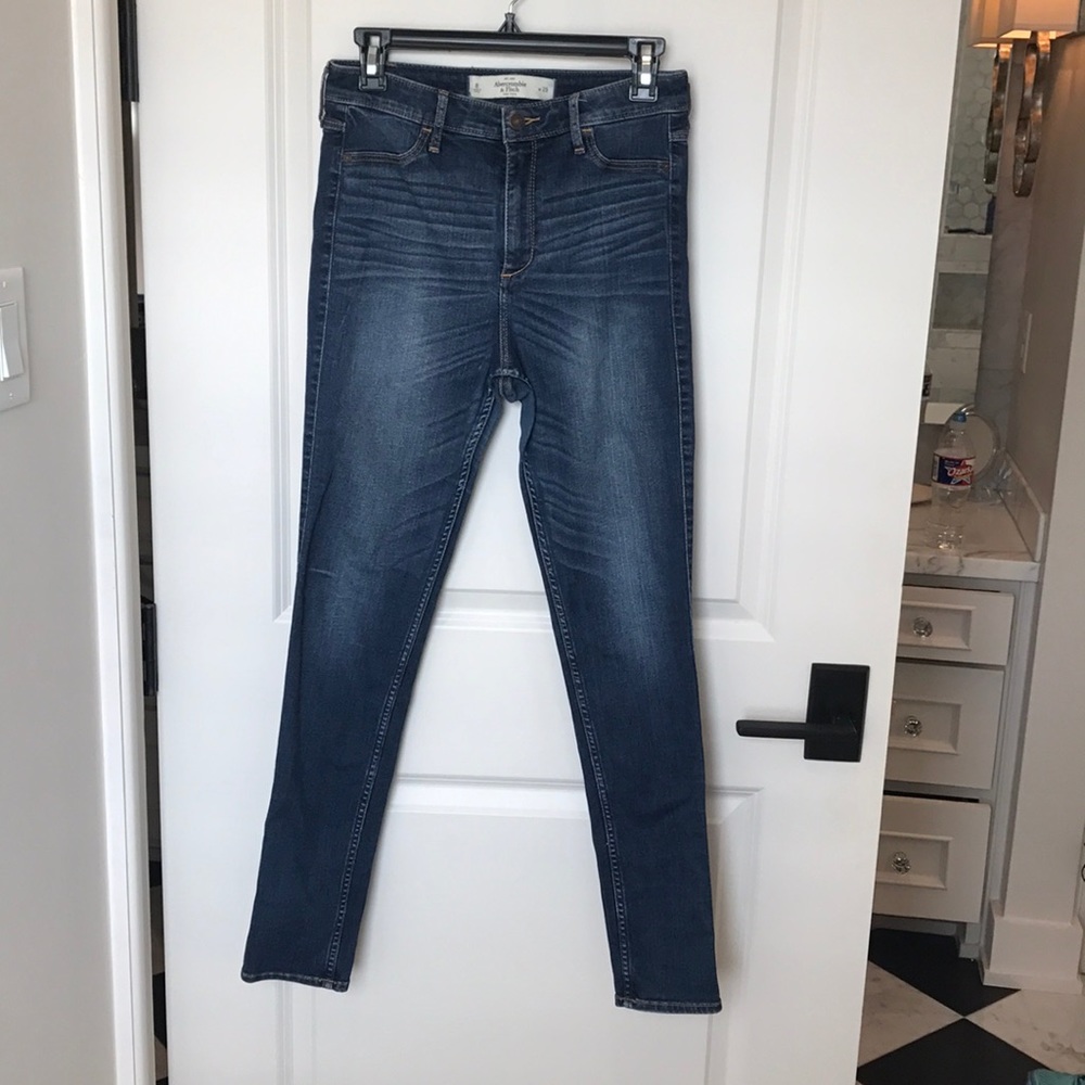 Abercrombie & Fitch High-Rise, Super Skinny Jeans