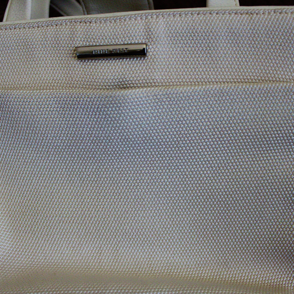 Nine West tote - Picture 4 of 4