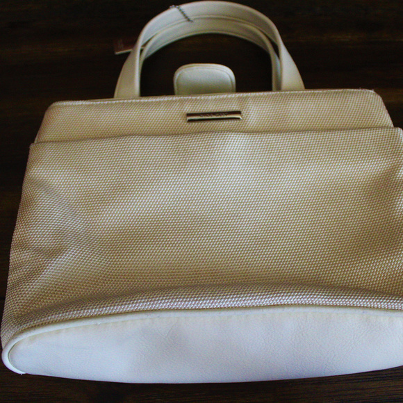 Nine West tote - Picture 2 of 4