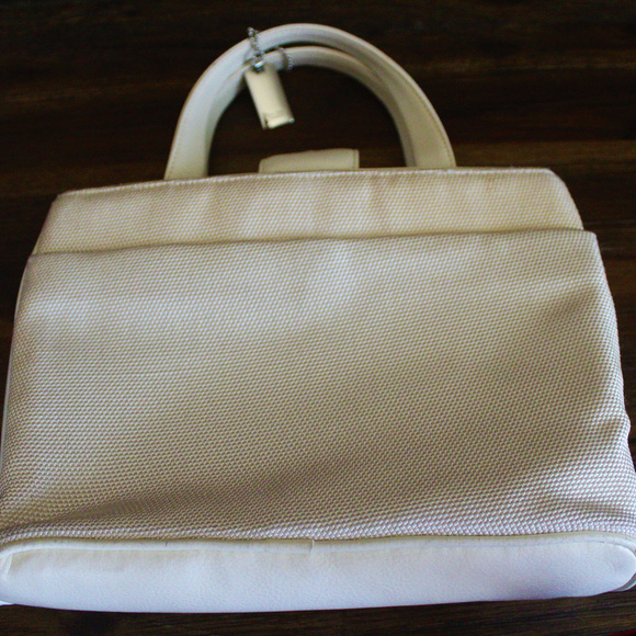 Nine West tote - Picture 3 of 4