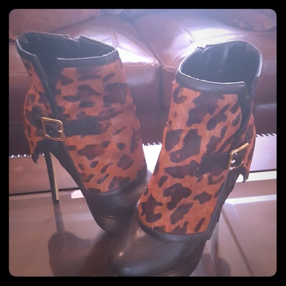 Booties Chandra by Baker