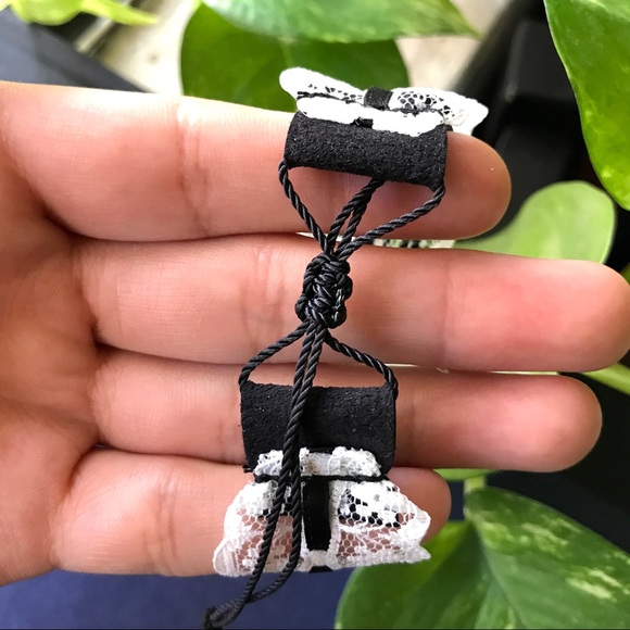 $4 BUNDLED🌿 Vintage White Lace Bracelet - Picture 5 of 5