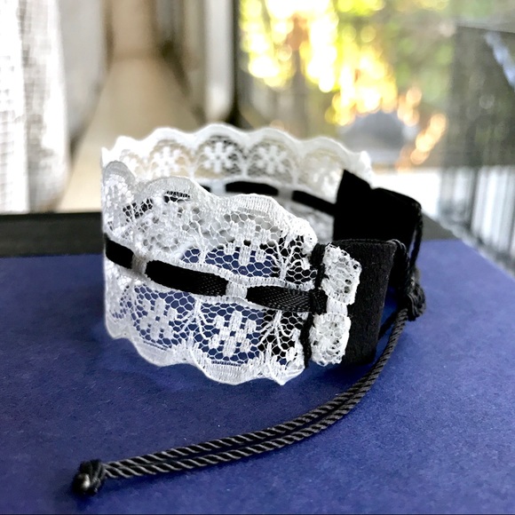 $4 BUNDLED🌿 Vintage White Lace Bracelet - Picture 4 of 5