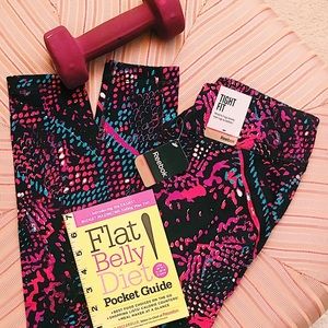 Reebok leggings gym athletic pants gift set NWT