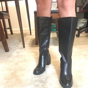 Tall winter black boots