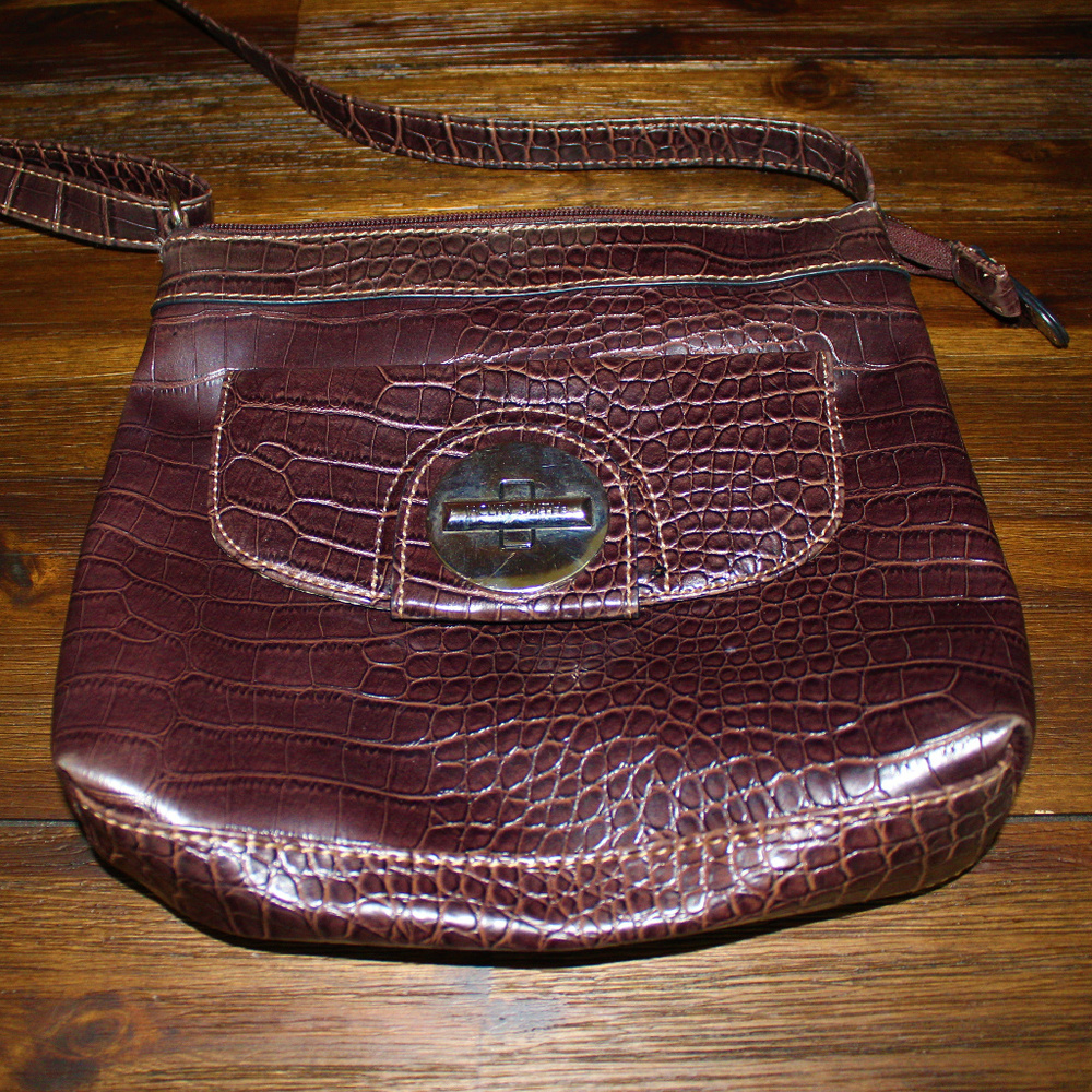 Jacklyn Smith Cross body satchel