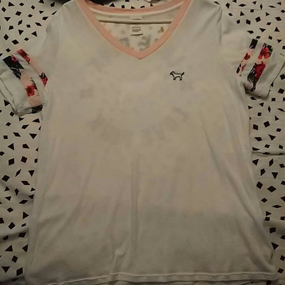 Reposh.....Vs pink tee