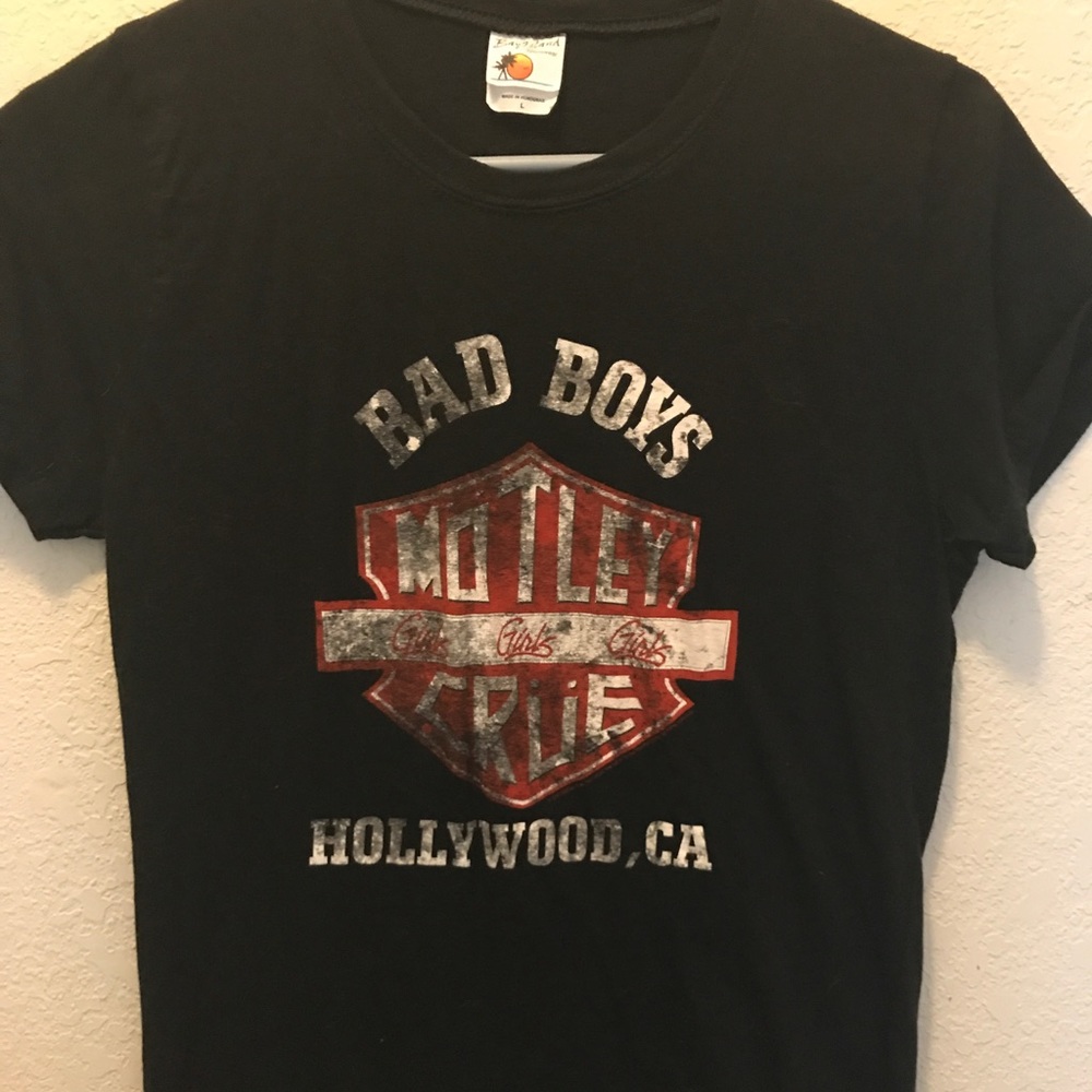 Motley Crue tee size large