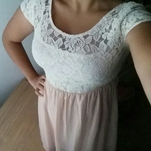 Short-sleeved Lace & Light Pink Dress