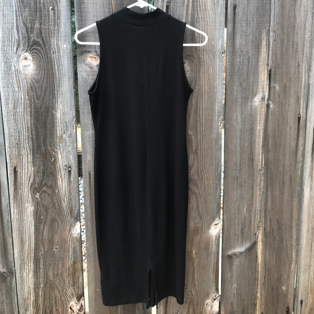 Black High Neck Sleeveless Dress