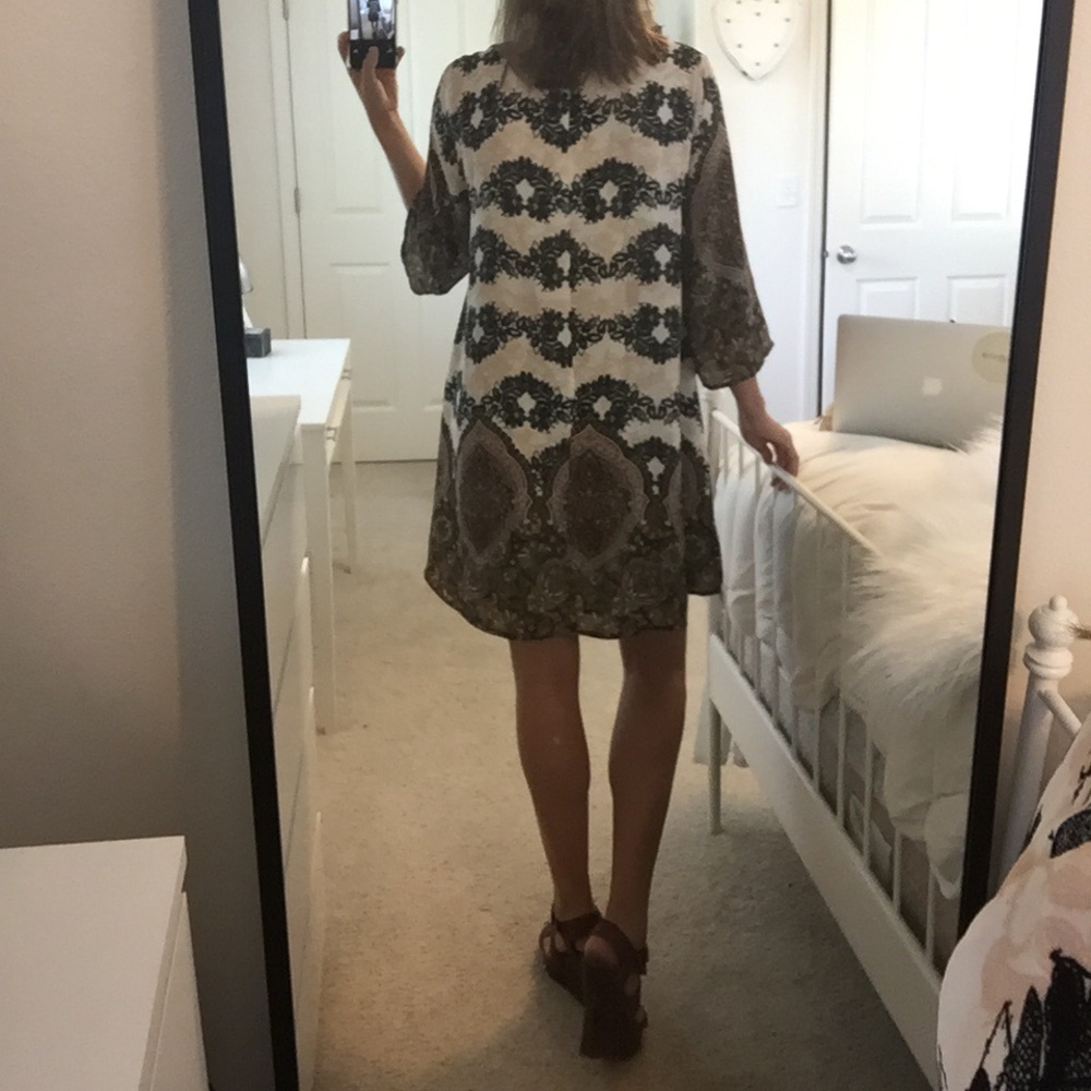 Abstract printed shift dress - Picture 3 of 5