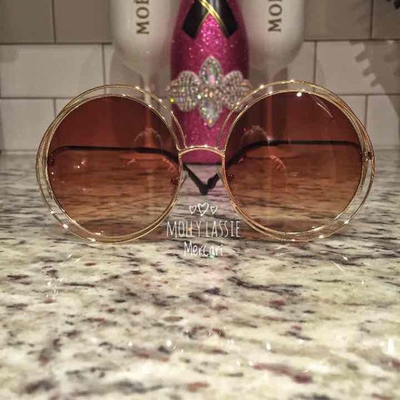 ✨ UNLISTED SUNGLASSES ✨