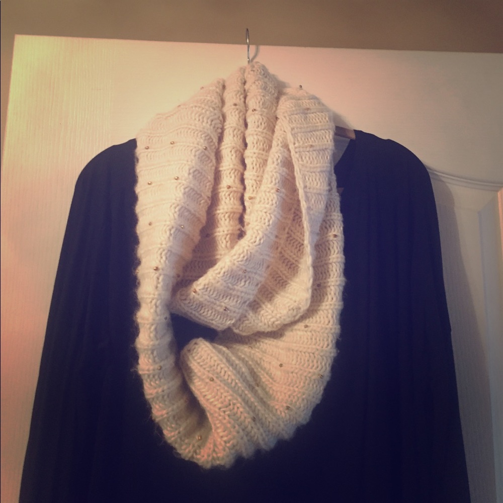 Betsey Johnson scarf