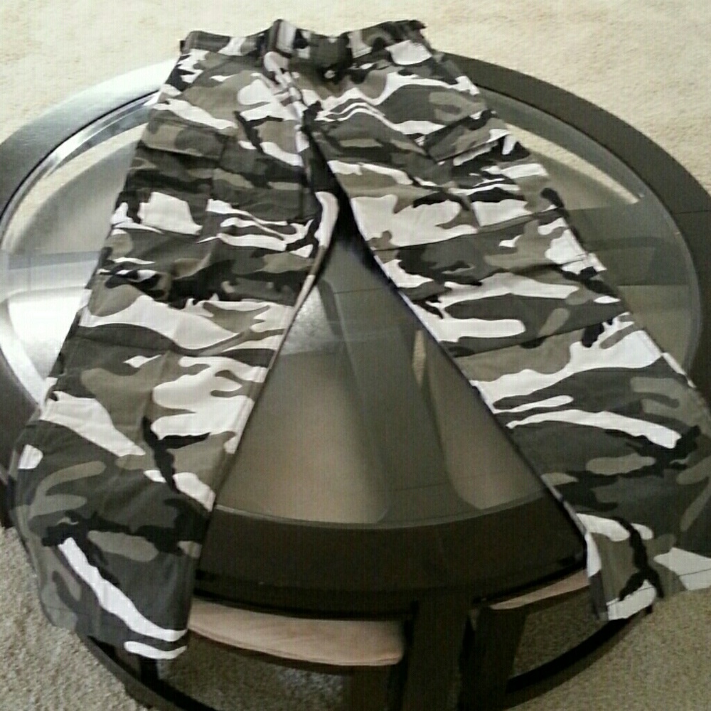Camo pants