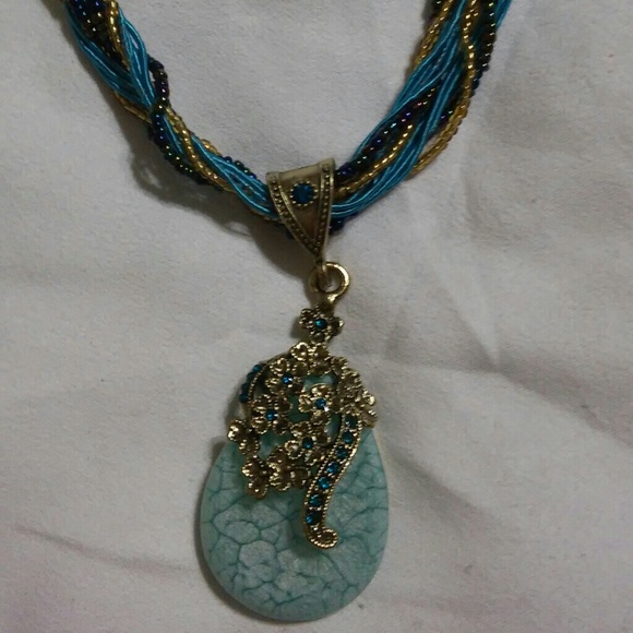 Turquoise and Gold Ribbon Pendant Necklace. New - Picture 4 of 4