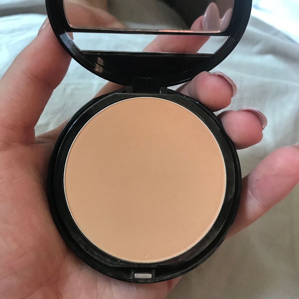 Make Up For Ever Duo Mat