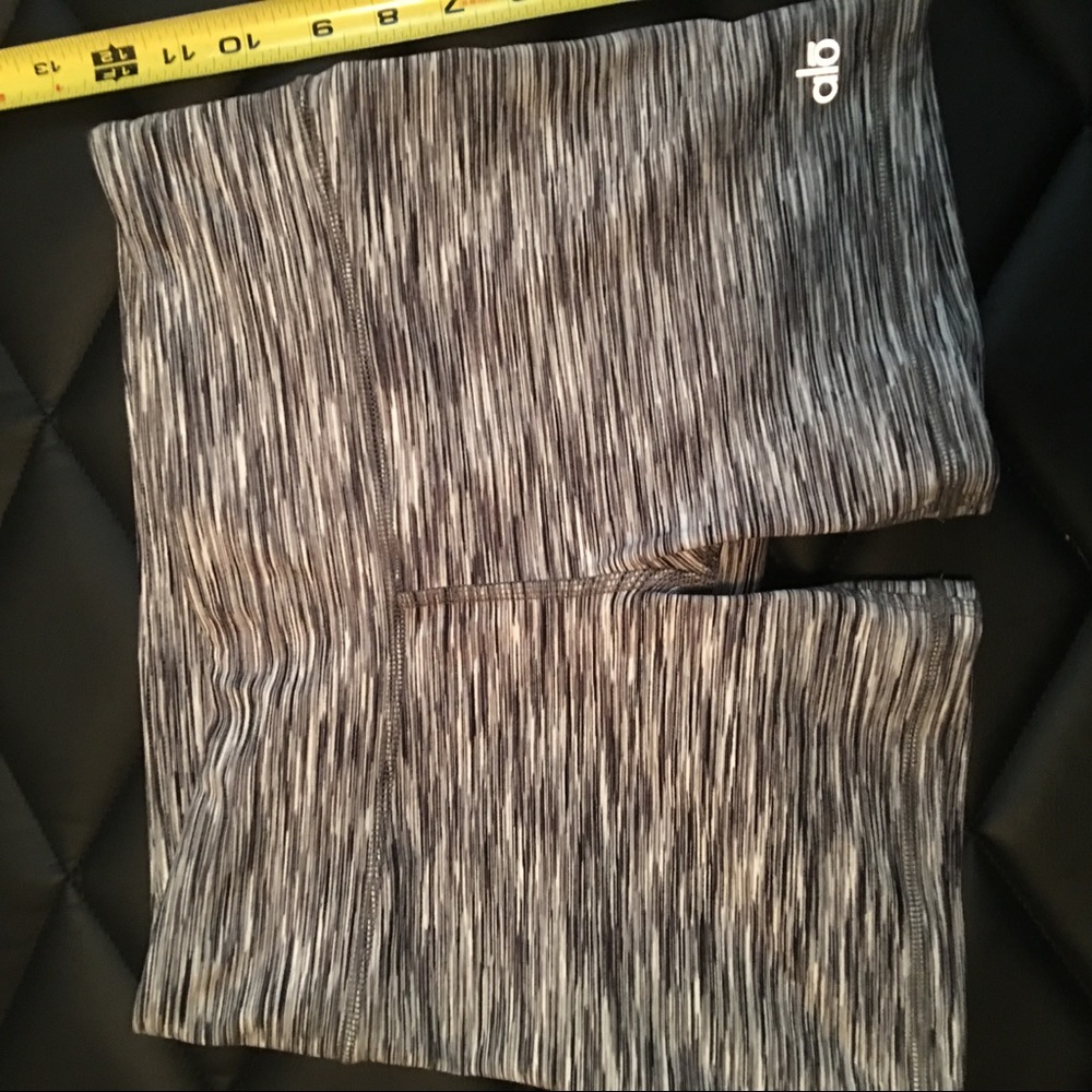 ALO Yoga Burn Shorts sz M NWOT