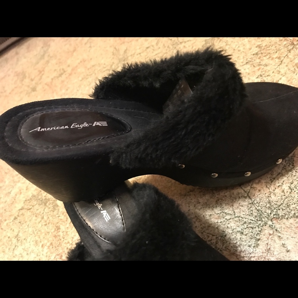 American Eagle black suede clogs
