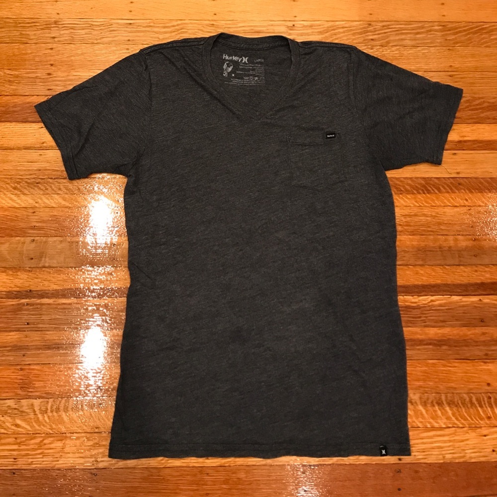 Hurley v-neck tee