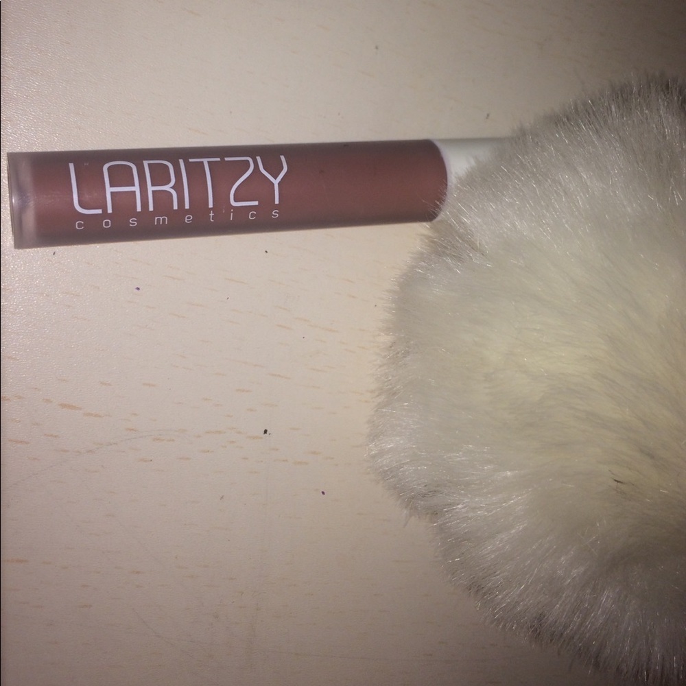Laritzy Liquid Lip