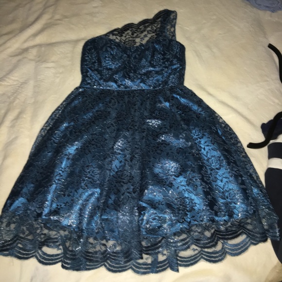 Elegant turquoise black and silver formal dress - Picture 1 of 2