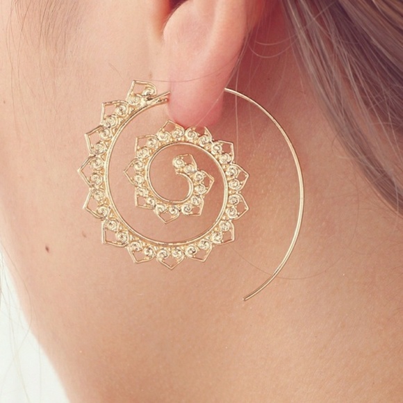 JUST ARRIVED!! Gold/Silver Plated Spiral Heart - Picture 2 of 4