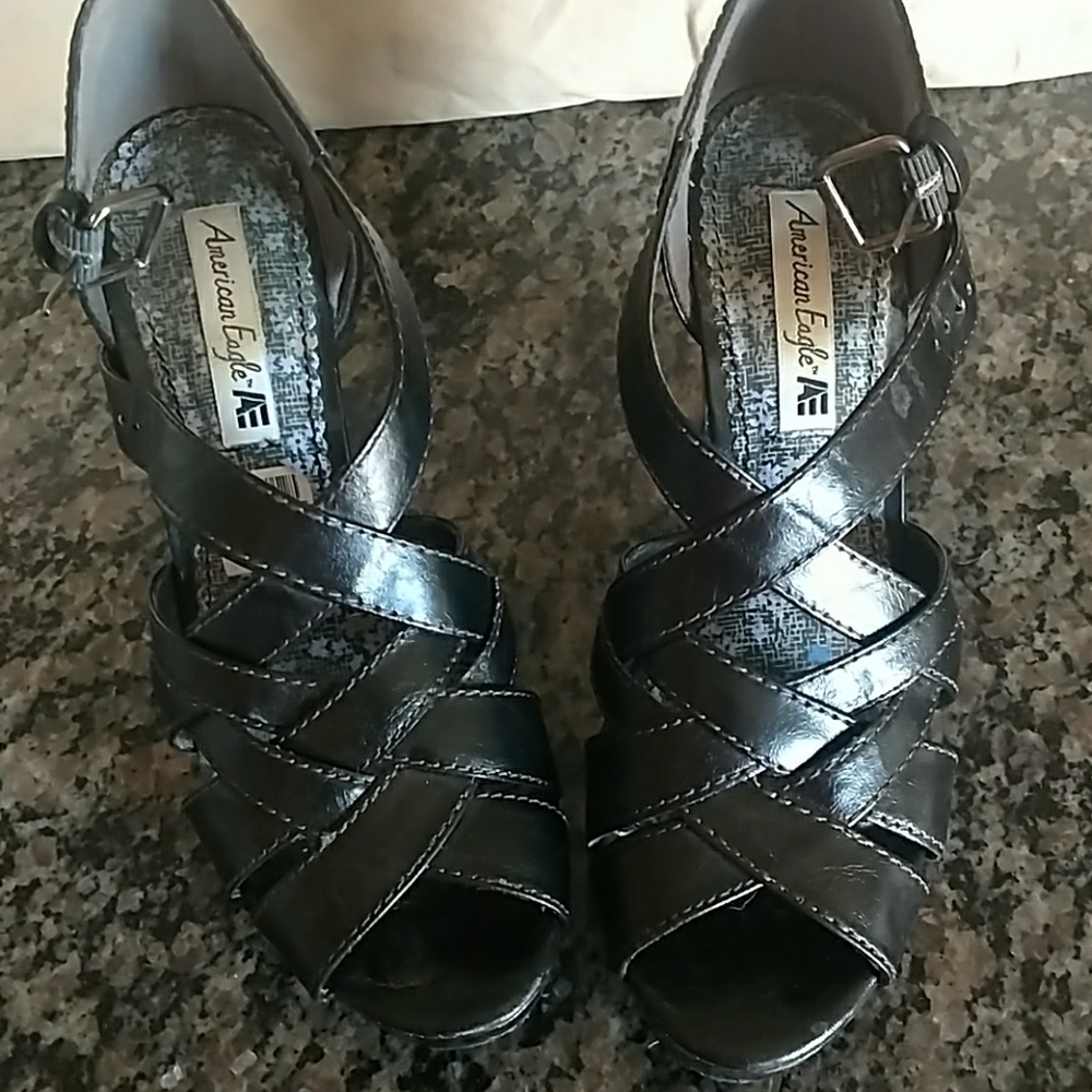 Sandals - Picture 2 of 3