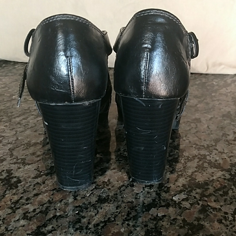 Sandals - Picture 3 of 3