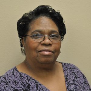 Meet your Posher, Lois