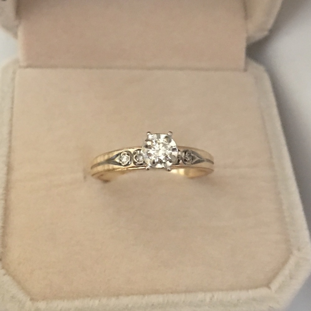 14k Gold Diamond Ring