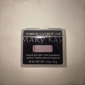 Mary Kay Shimmering Lilac Eyeshadow
