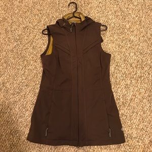 Athleta vest