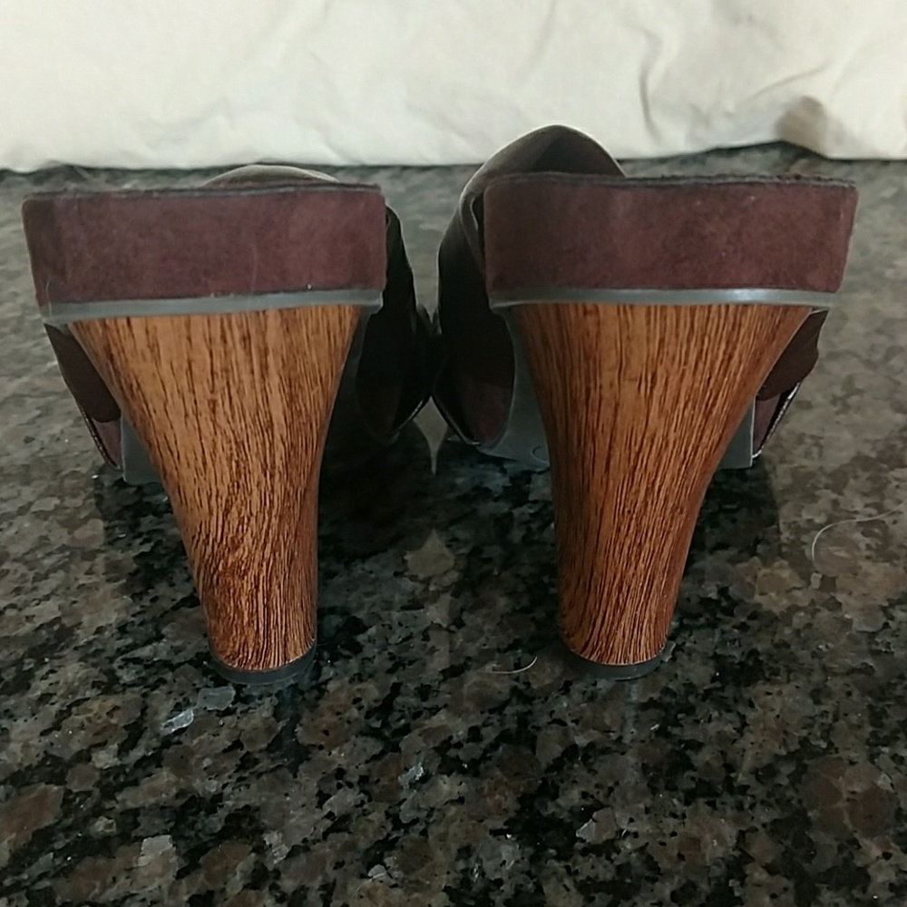 Sandals - Picture 3 of 4