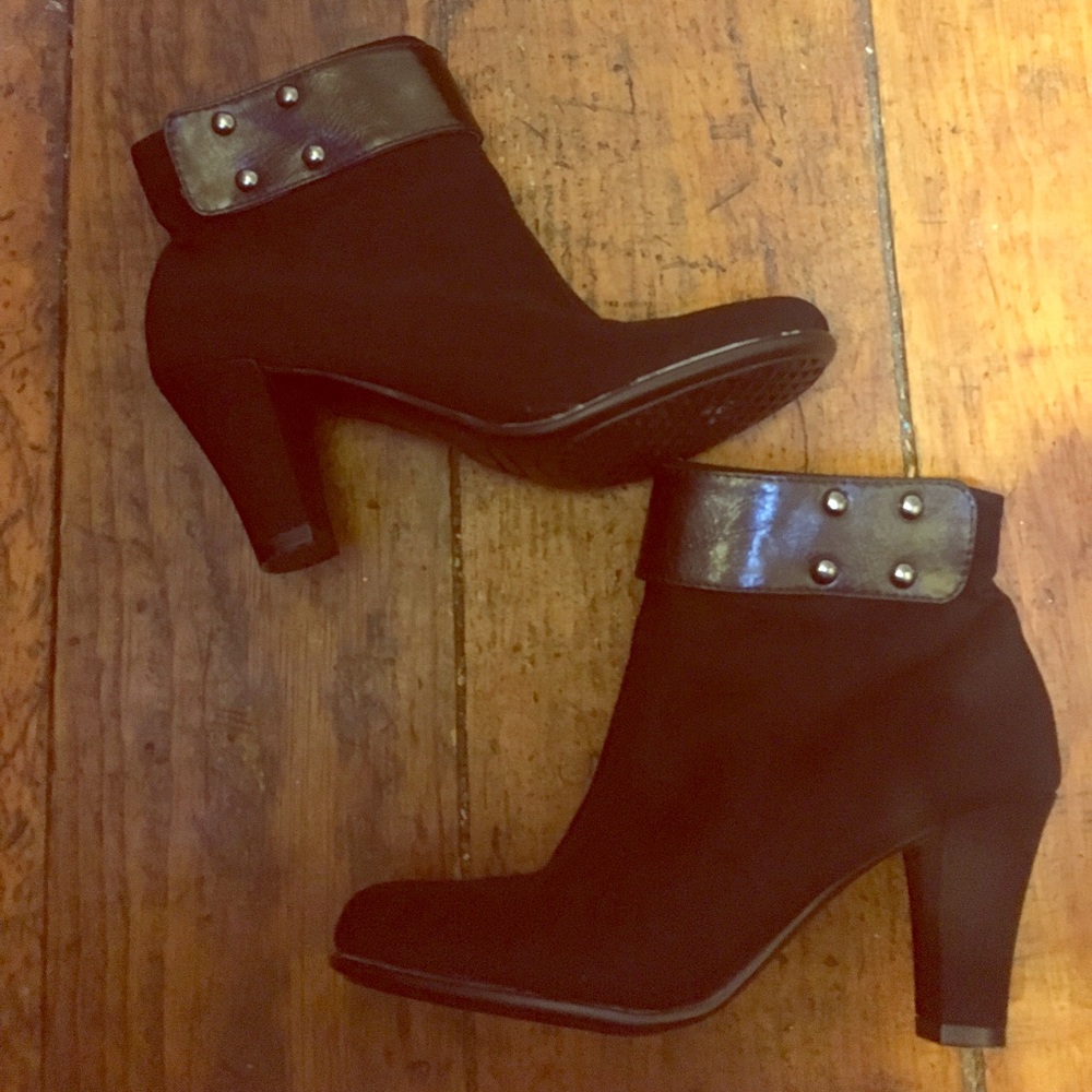 Heeled booties