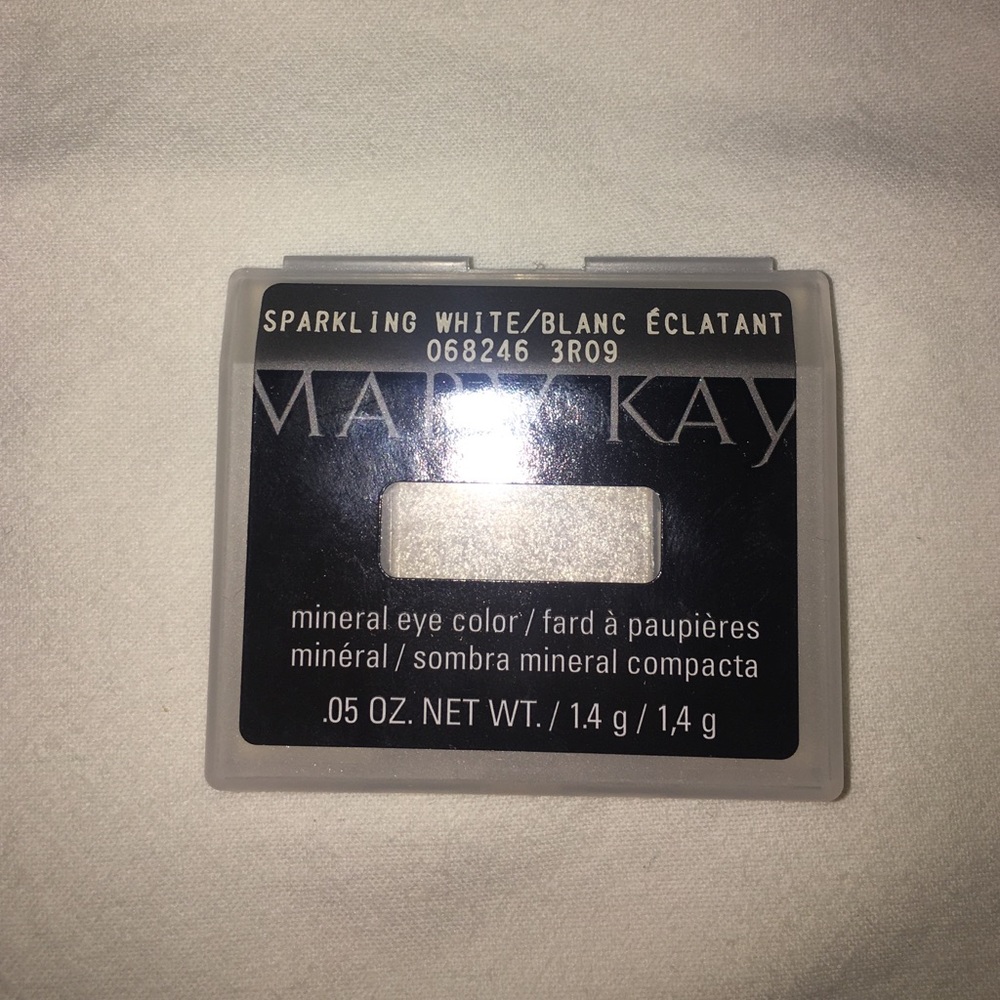Mary Kay Sparkling White Eyeshadow