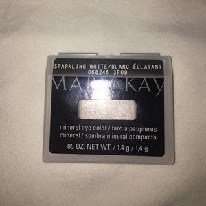 Mary Kay Sparkling White Eyeshadow