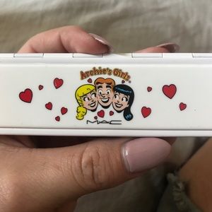 MAC Cosmetics Archie's Girl eyeshadow quad