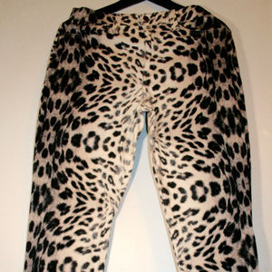 Leopard print skinny pants