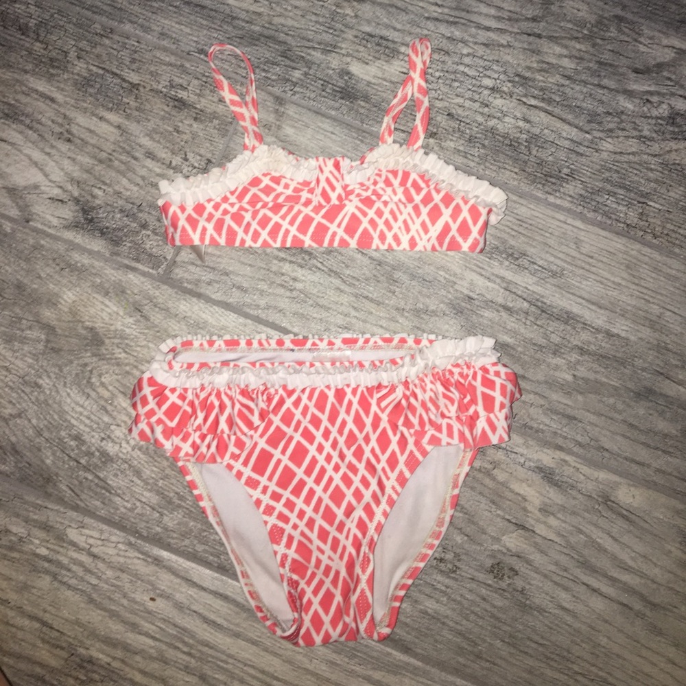 Adorable cute two piece bathing suit 👙