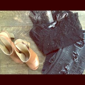GUESS flowy sleeveless lace top