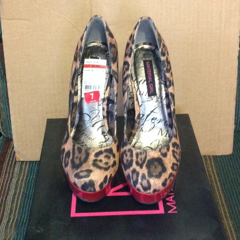 Leopard pumps, sale price