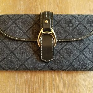 Dooney & Bourke Wallet