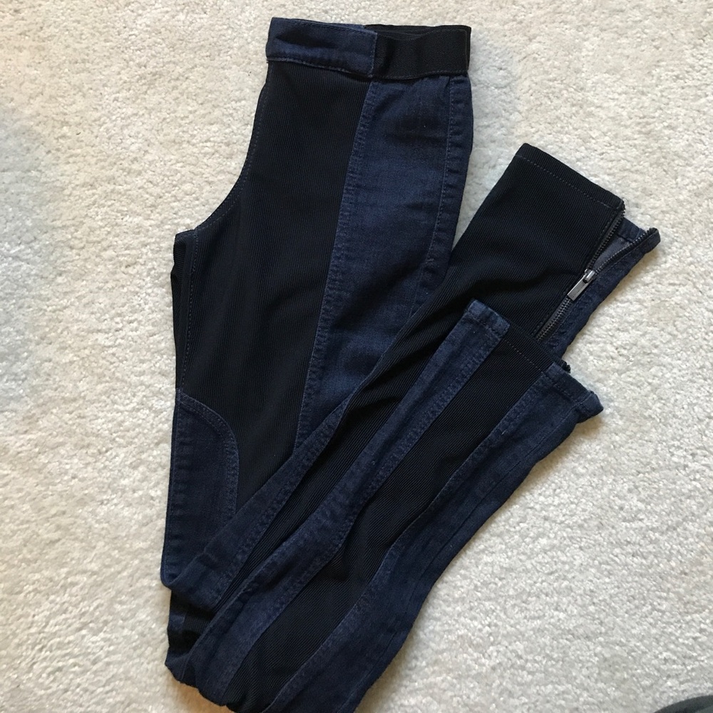 BCBG Denim leggings😍