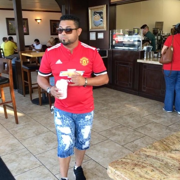 Meet your Posher, Ariel - Picture 1 of 1