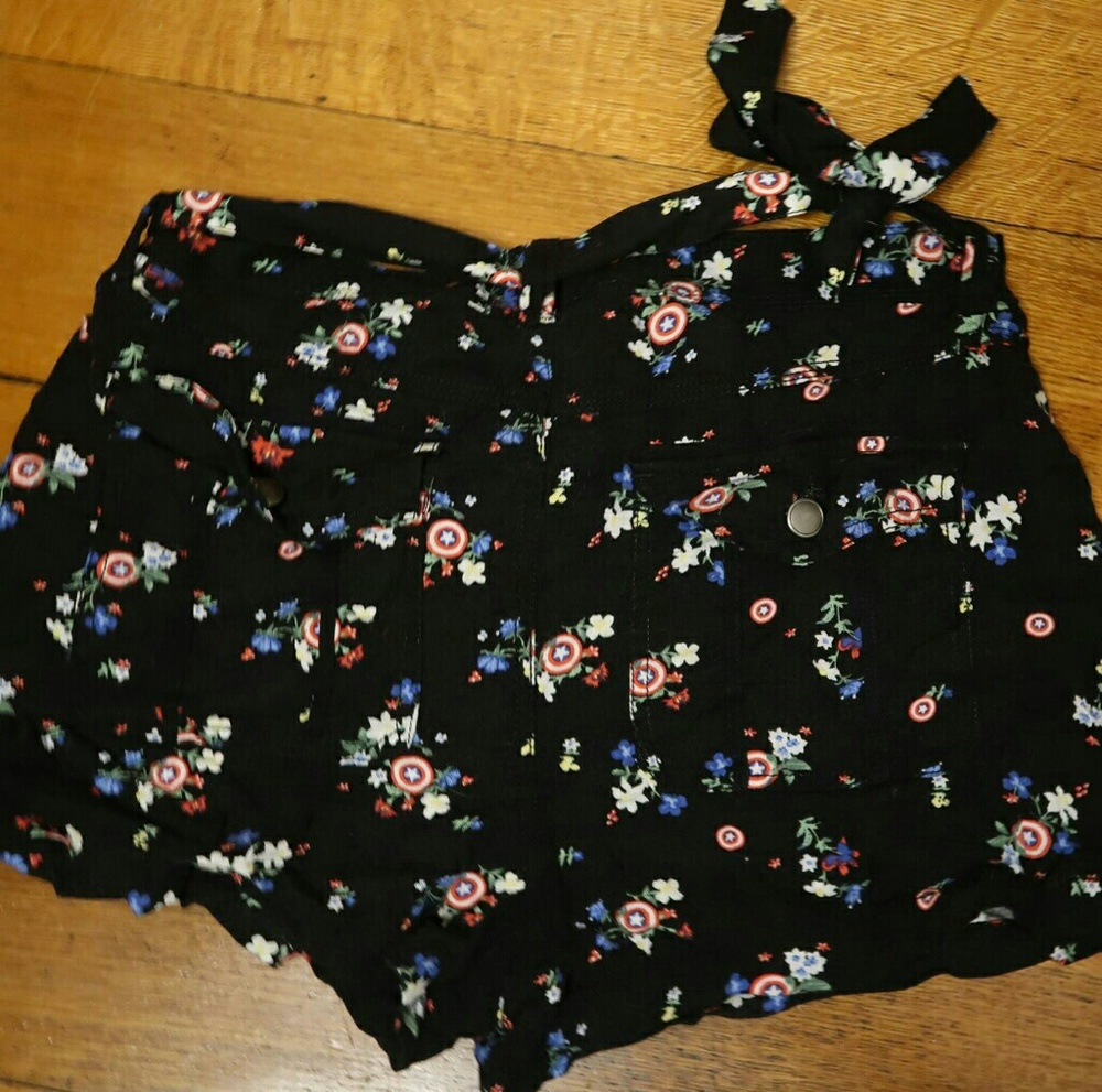 Her universe captain America shorts