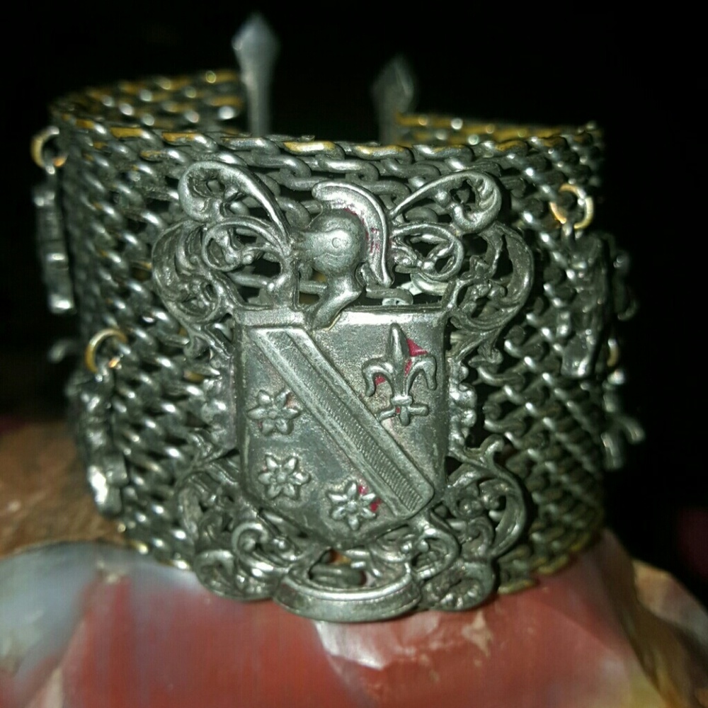 Antique chainmail Lions Knight fleur bracelet