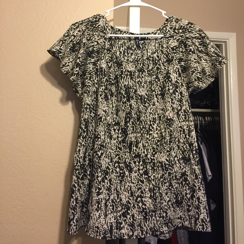 Black and white blouse